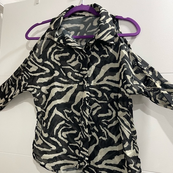 Very Sexy blouse it’s a little bit transparent - Picture 1 of 7